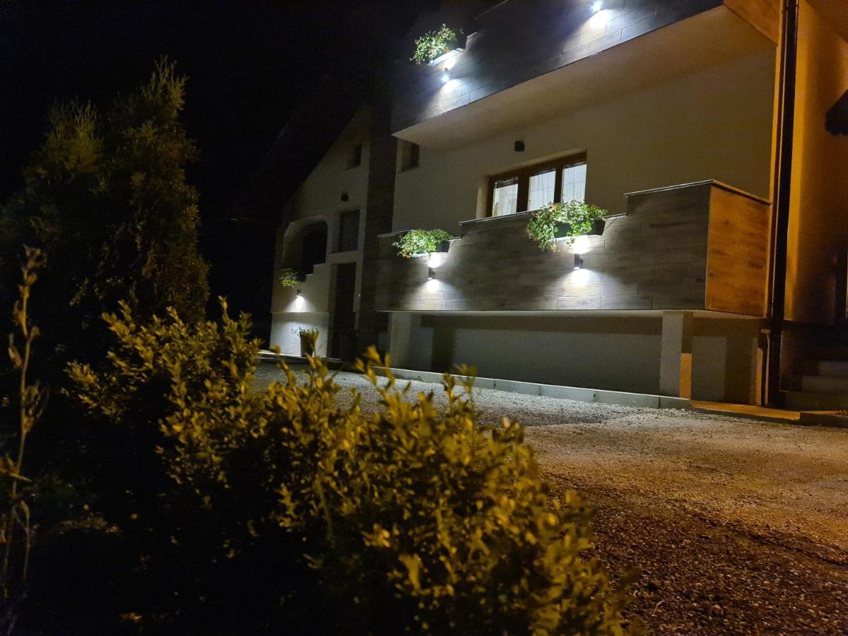 Woodland Hotel Korenica Buitenkant foto